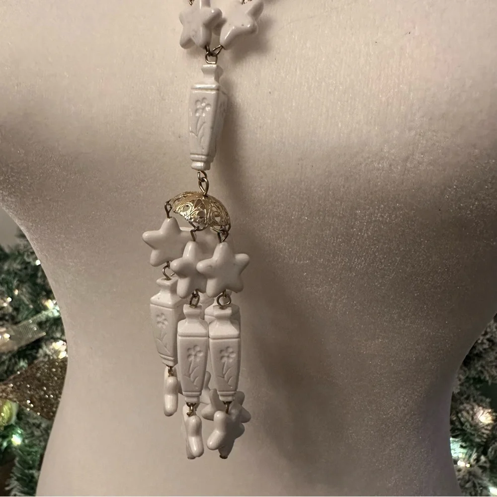 Vintage Waterfall White Beaded Long Necklace Star Vase Fun Flapper Style